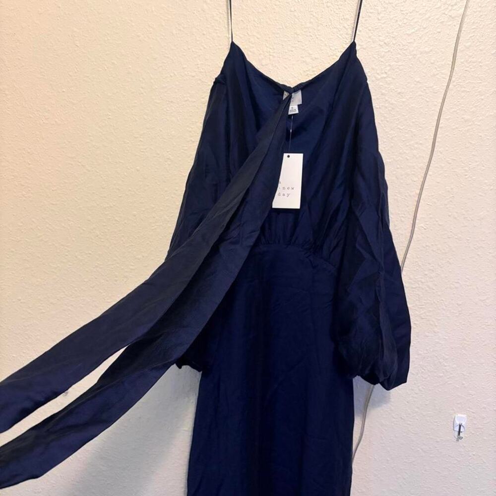 Woman's 3/4 Sleeve Midi A-Line Dress. Size M